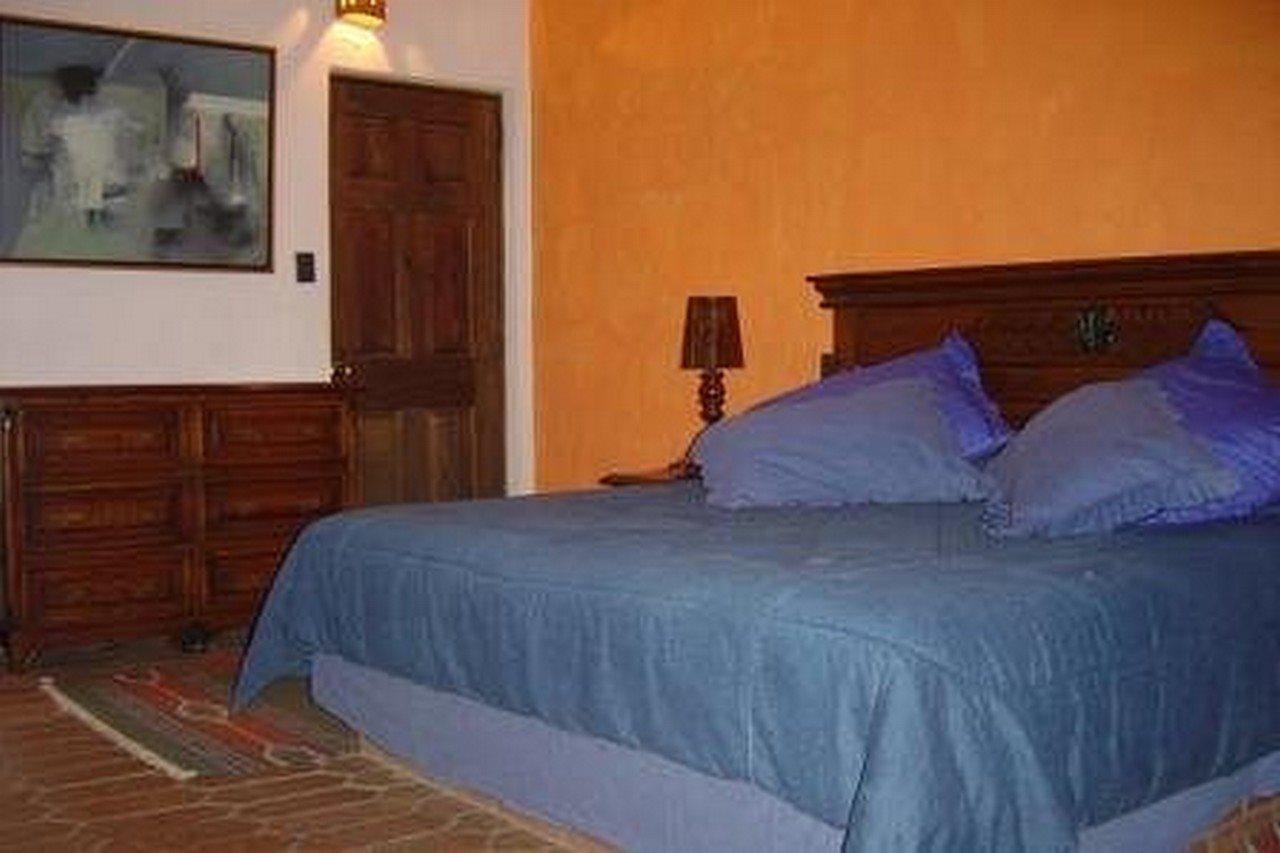 Lago Sol Hotel & Suites Tzintzuntzán Quarto foto